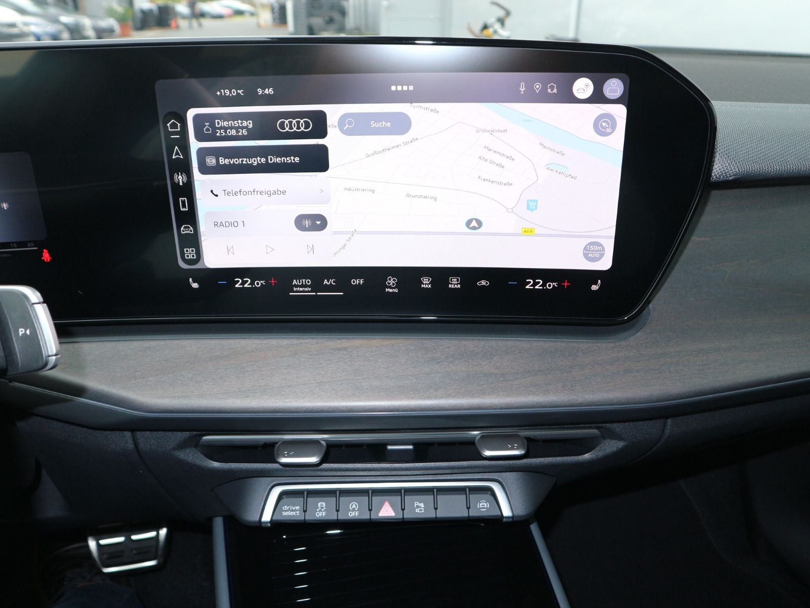 Fahrzeugabbildung Audi Q3 SUV TFSI quattro S line*MATRIX*AHK*ACC*