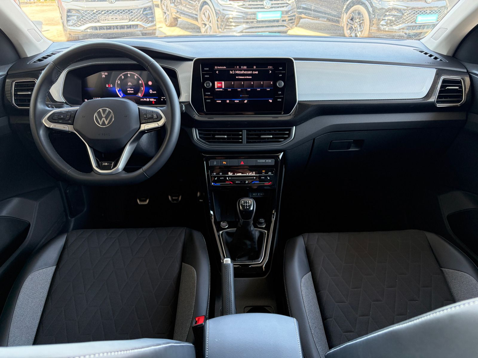 Fahrzeugabbildung Volkswagen T-Cross GOAL 1.0 TSI NAVI LED ACC CARPLAY PDC