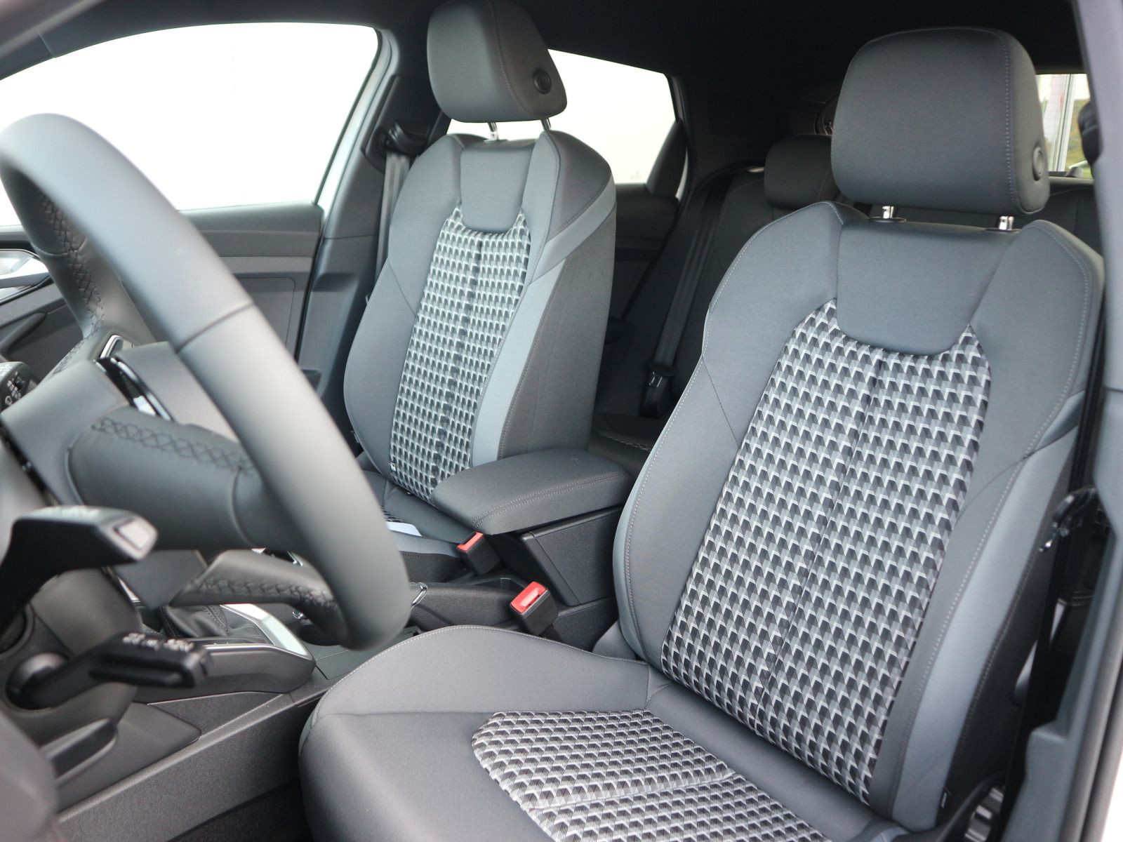 Fahrzeugabbildung Audi A1 Sportback S line 30 TFSI S tronic*CARPLAY*LED*