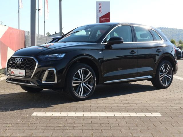 Fahrzeugabbildung Audi Q5 S line business 50 TFSI e quattro **0,5%**ACC