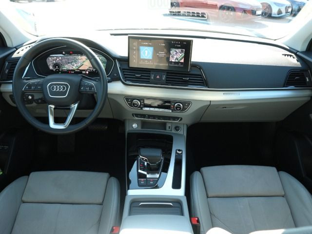 Fahrzeugabbildung Audi Q5 S line business 50 TFSI e quattro **0,5%**ACC