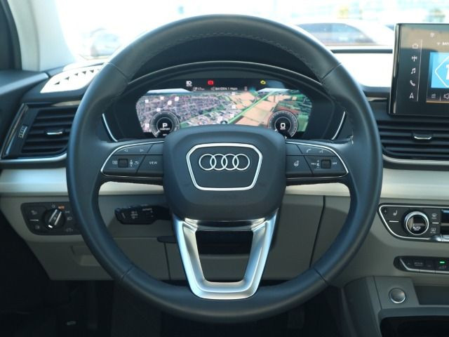 Fahrzeugabbildung Audi Q5 S line business 50 TFSI e quattro **0,5%**ACC