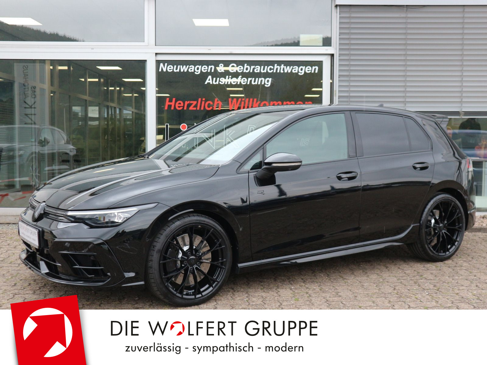 Volkswagen Golf R BLACK-EDITION 2,0 TSI OPF 4MOTION (333 PS) DSG*AKRAPOVIC*LEDER*HARMAN KARDON*R-PERFORMANCE*WINTERRÄDER*