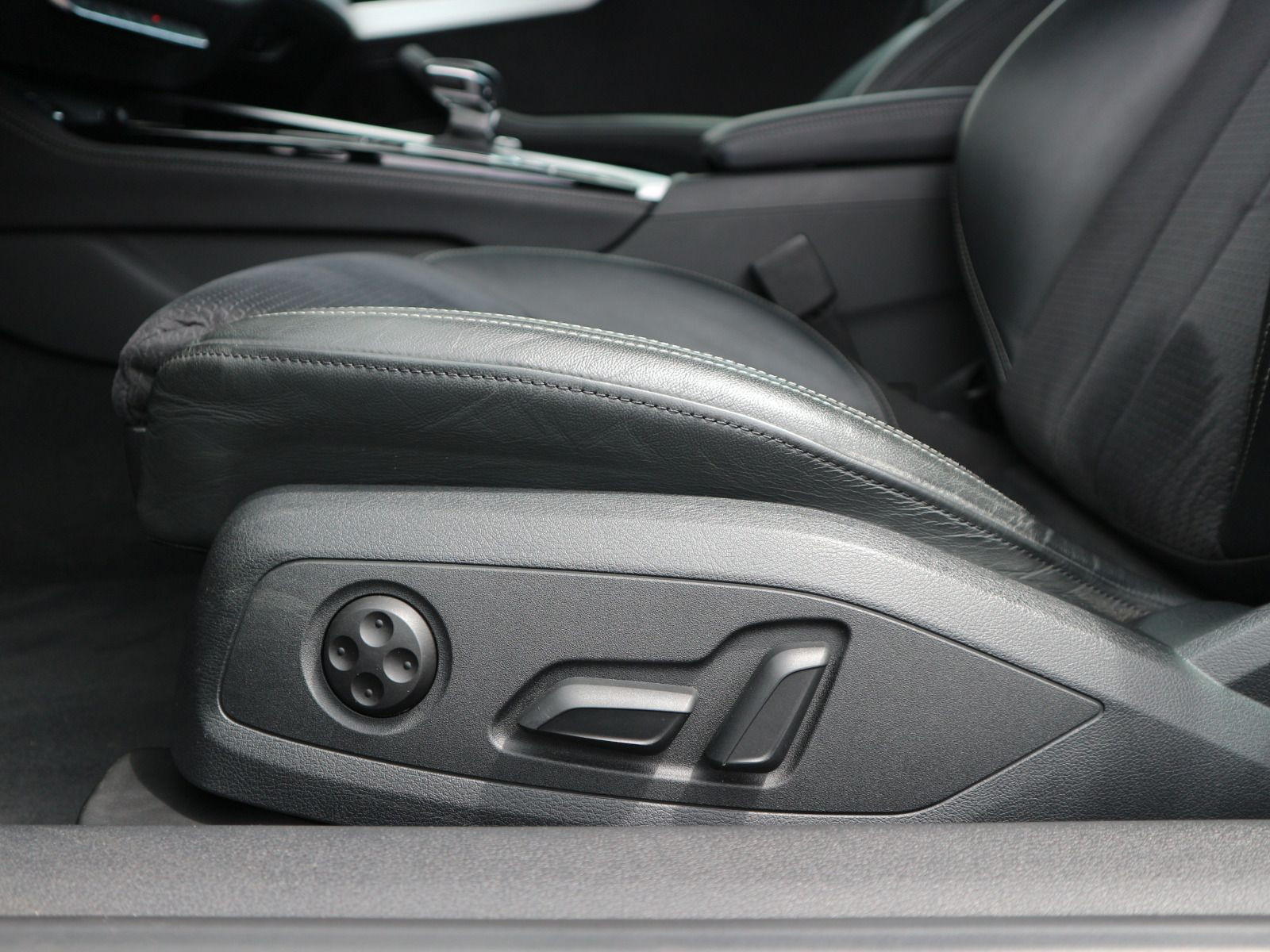 Fahrzeugabbildung Audi A5 Cabrio S line 40 TFSI quattro ACC*B&O*MATRIX