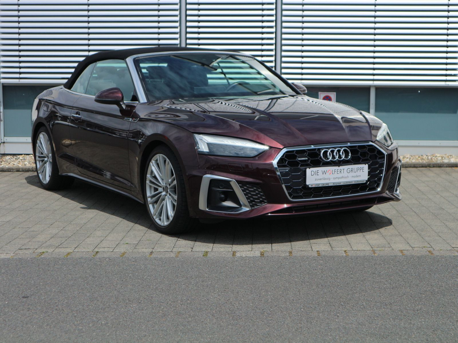 Fahrzeugabbildung Audi A5 Cabrio S line 40 TFSI quattro ACC*B&O*MATRIX