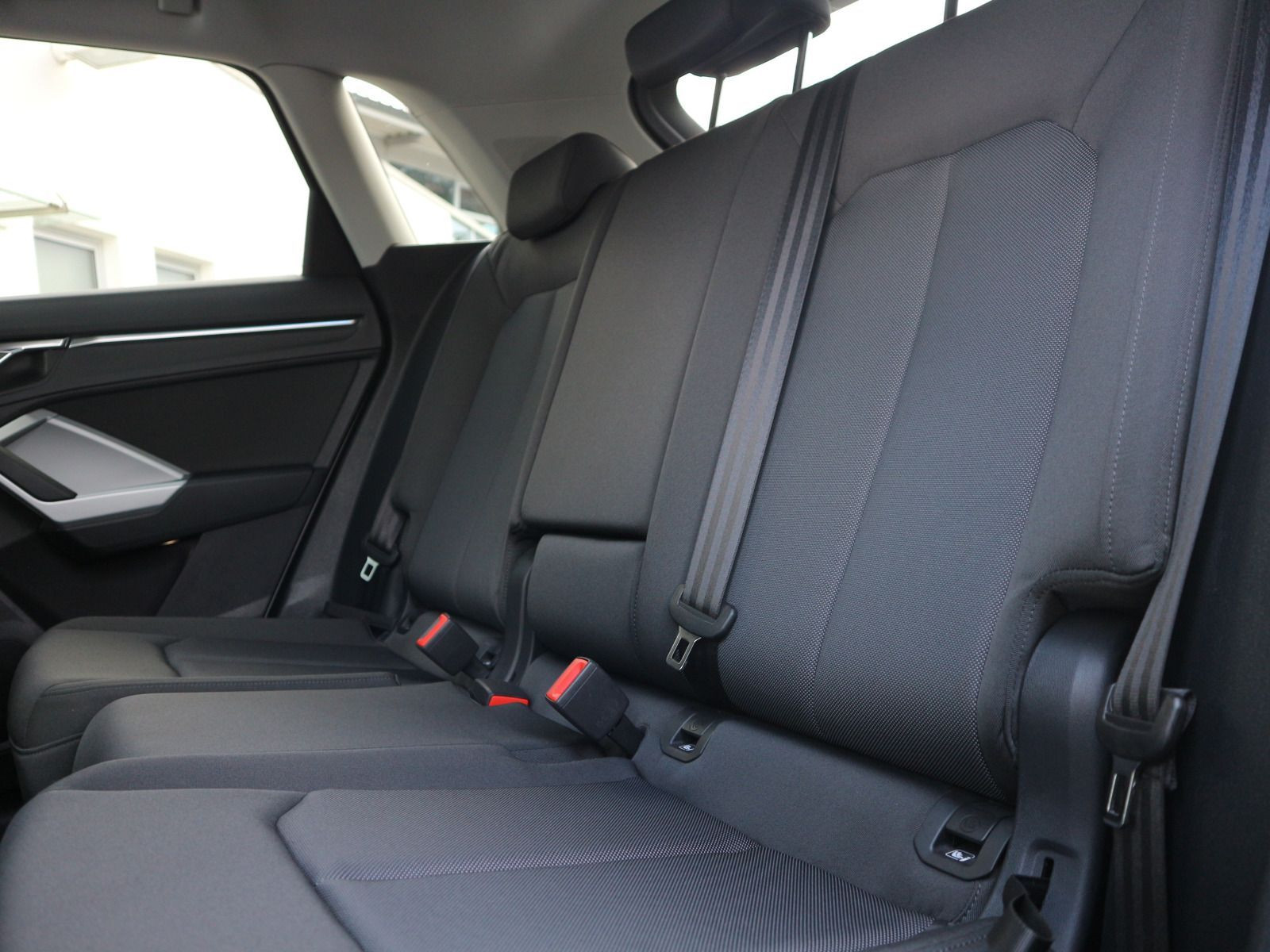 Fahrzeugabbildung Audi Q3 45 TFSI e S tronic S line 0,5%*AHK*RFK*NAVI*CARPLAY