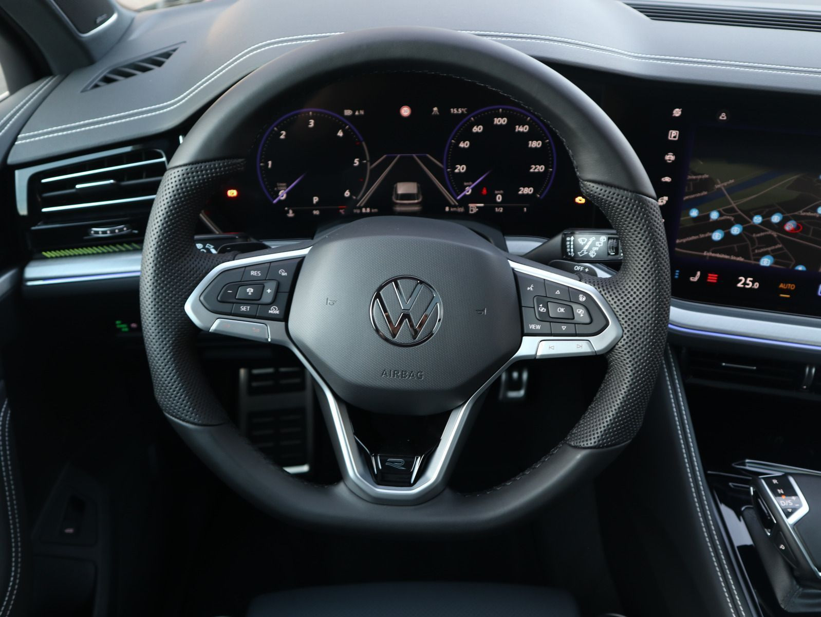 Fahrzeugabbildung Volkswagen Touareg R-Line 3,0 l V6 TDI SCR 4MOTION 210 kW (286 PS) 8-Gang-Automatik (Tiptronic)