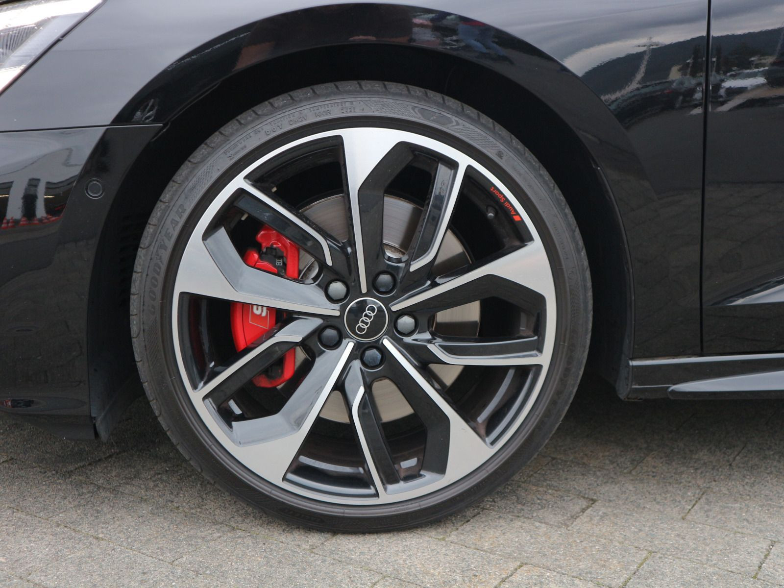Fahrzeugabbildung Audi S3 Sportback 2.0 TFSI quattro PANO*RFK*B&O*ACC