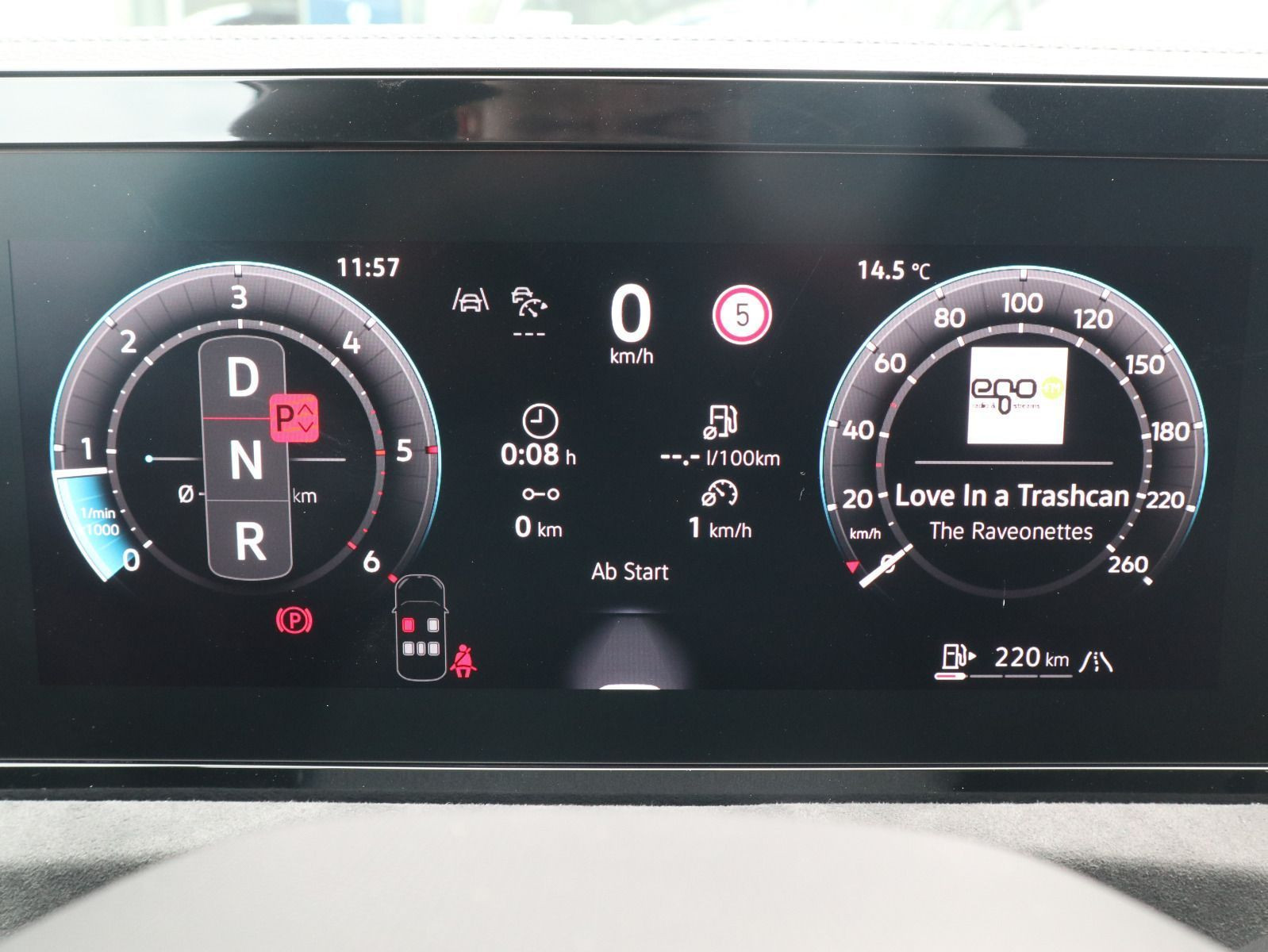 Fahrzeugabbildung Volkswagen Tiguan R-Line 2,0 l TDI SCR 4MOTION (193 PS) DSG*WINTERRÄDER*AHK*STHZG*