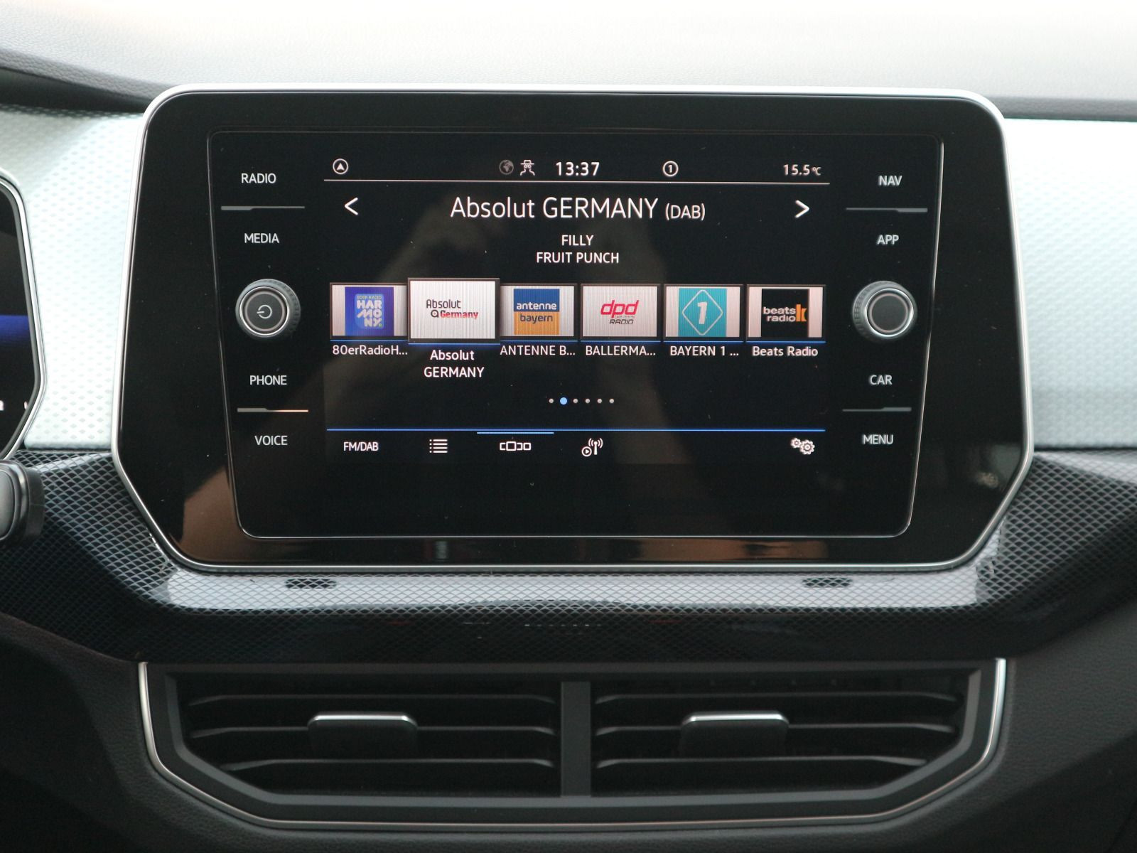 Fahrzeugabbildung Volkswagen T-Cross Goal 1.0 TSI ACC RFK LED LIGHTASSIST