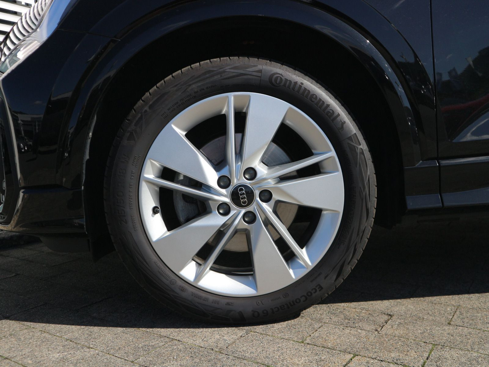 Fahrzeugabbildung Audi Q2 S line 35 TDI quattro S tronic ACC*RFK