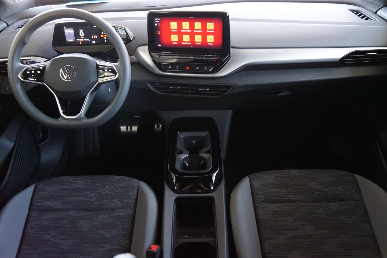 Fahrzeugabbildung Volkswagen ID.4 Pure Performance 125KW RFK NAVI LED KEYLESS
