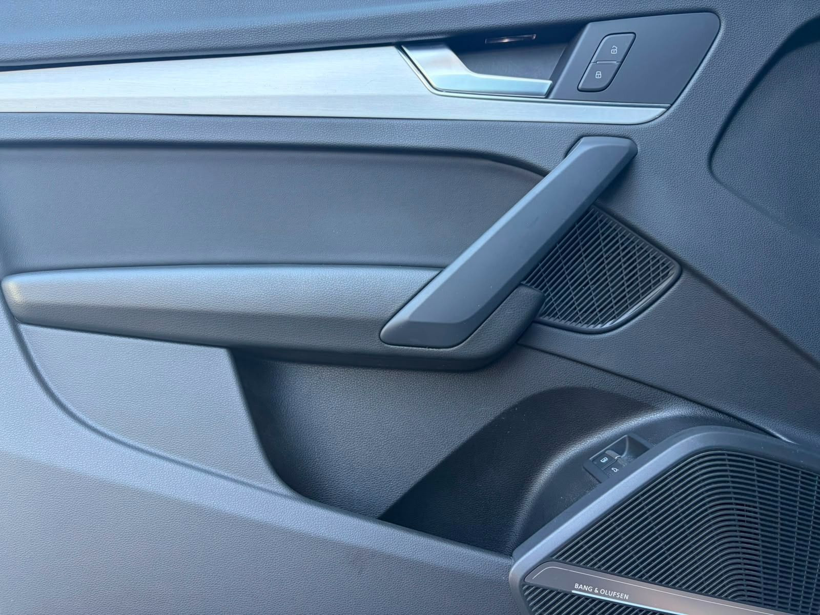 Fahrzeugabbildung Audi Q5 50 TFSIe QUATTRO S LINE+AHK+HEAD UP+B&O+MATRI