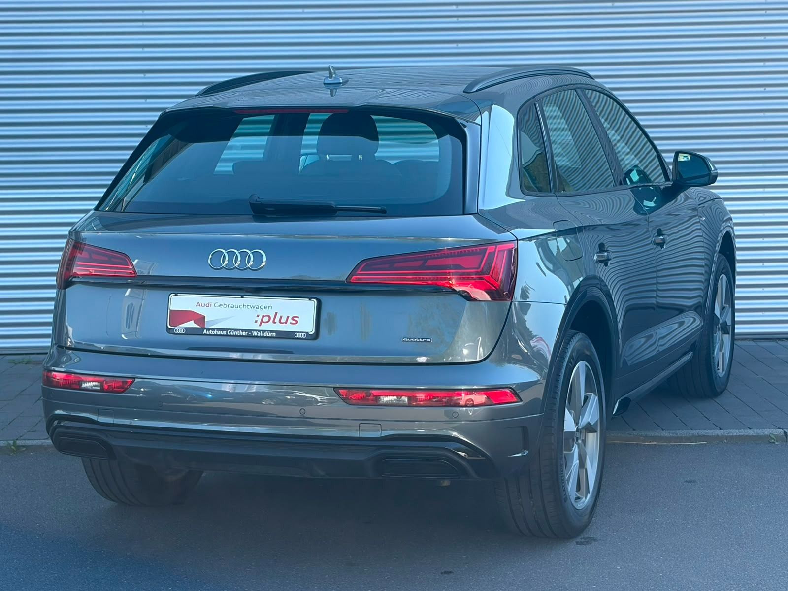 Fahrzeugabbildung Audi Q5 50 TFSIe QUATTRO S LINE+AHK+HEAD UP+B&O+MATRI