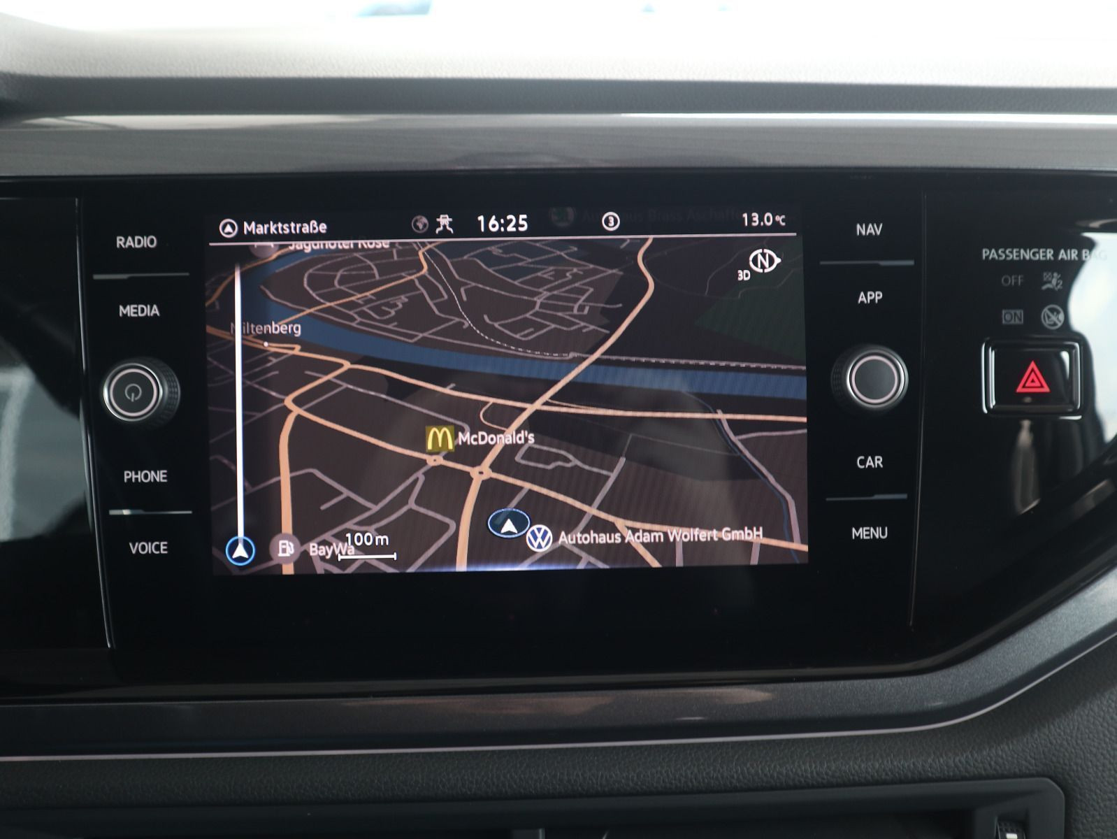 Fahrzeugabbildung Volkswagen Taigo Style 1.5 TSI DSG PANO AHK MATRIX RFK