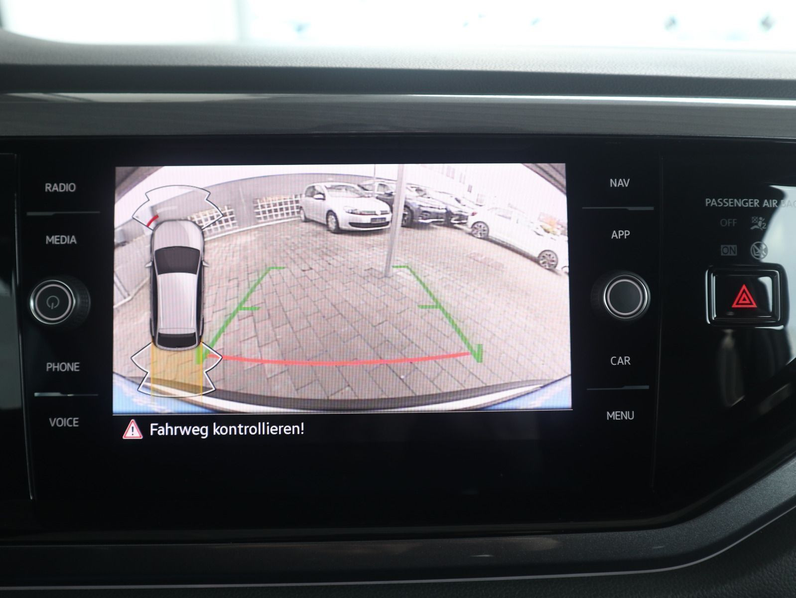 Fahrzeugabbildung Volkswagen Taigo Style 1.5 TSI DSG PANO AHK MATRIX RFK