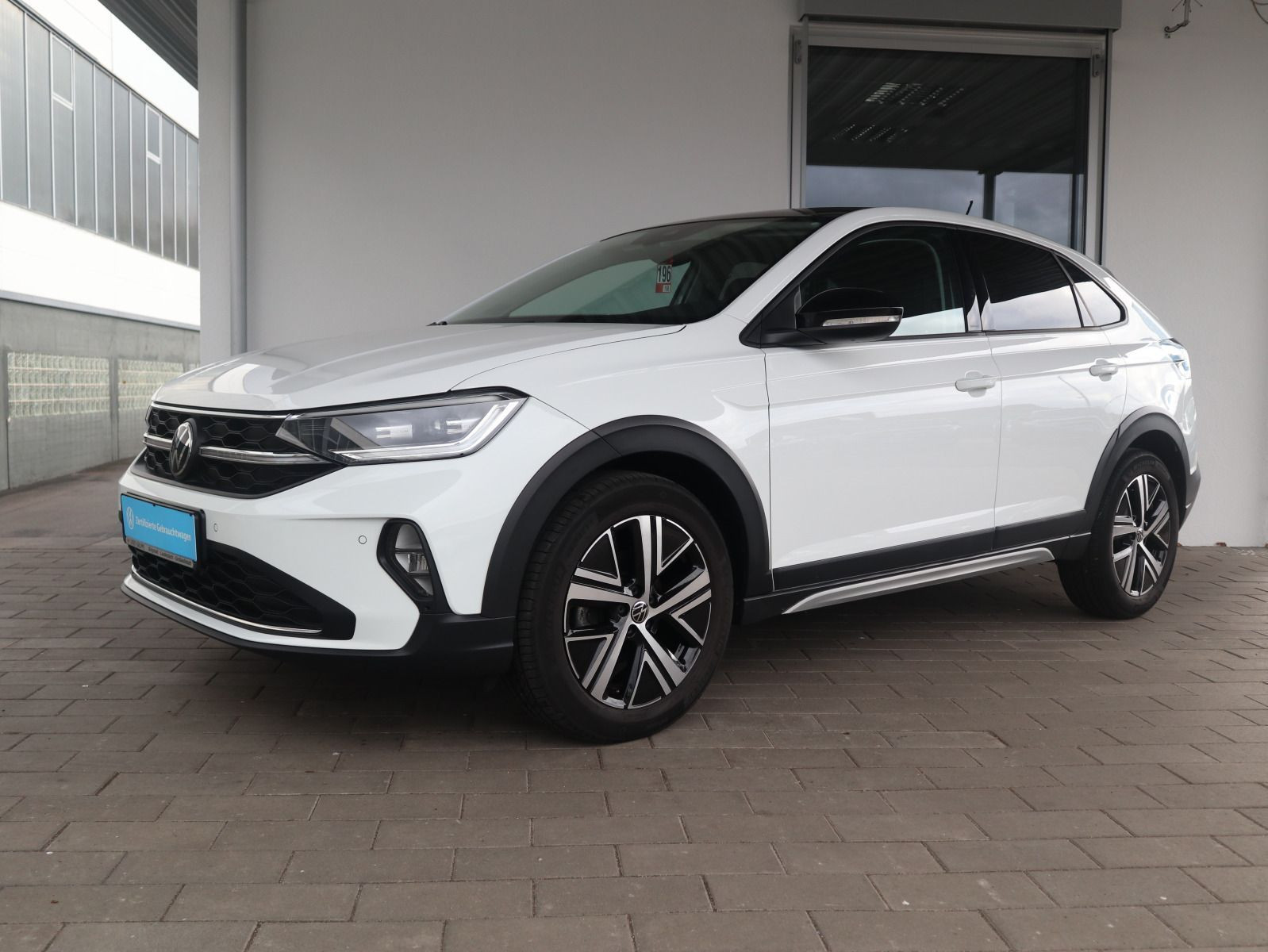 Fahrzeugabbildung Volkswagen Taigo Style 1.5 TSI DSG PANO AHK MATRIX RFK