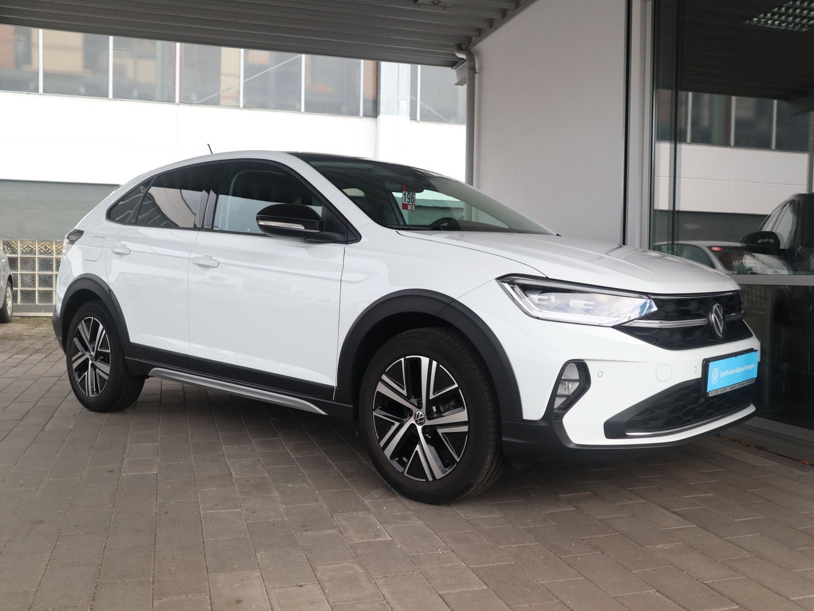 Fahrzeugabbildung Volkswagen Taigo Style 1.5 TSI DSG PANO AHK MATRIX RFK