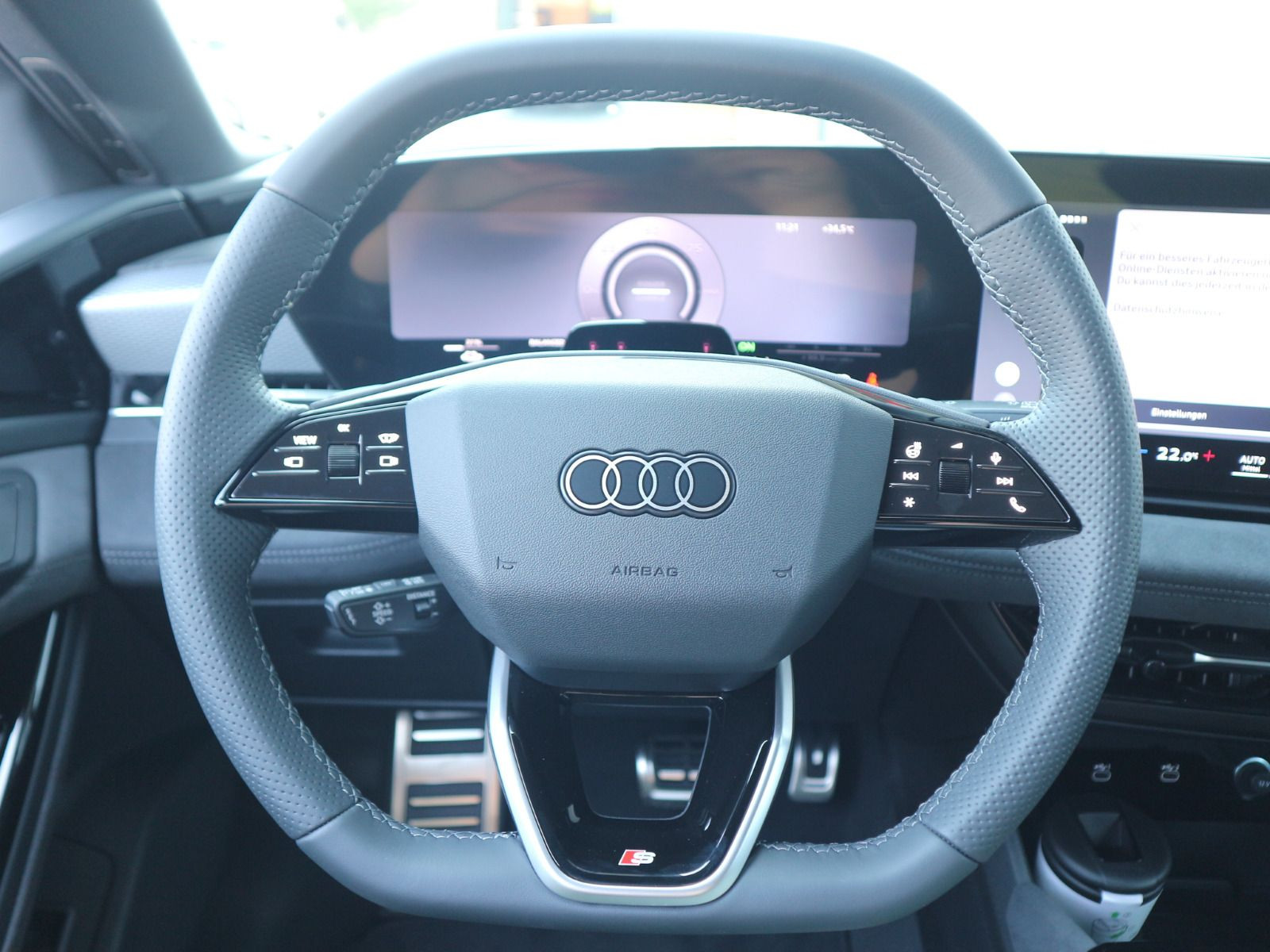 Fahrzeugabbildung Audi A6 Avant e-tron S line business performance*0,25%*