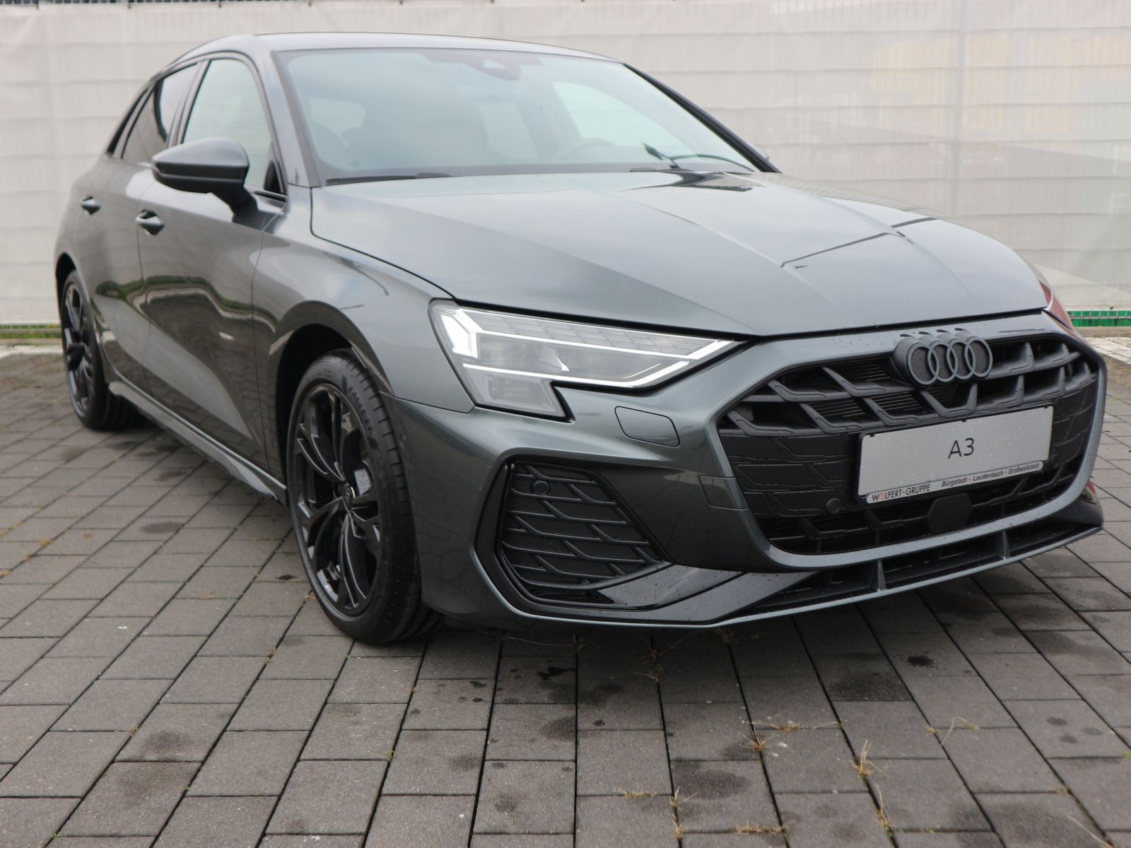 Fahrzeugabbildung Audi A3 Sportback S line 35 TDI S tronic*AHK*MATRIX*