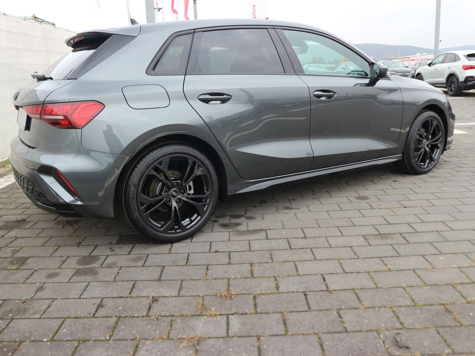 Fahrzeugabbildung Audi A3 Sportback S line 35 TDI S tronic*AHK*MATRIX*