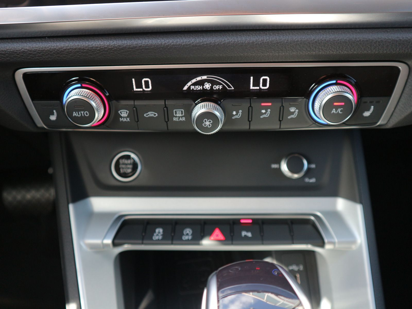 Fahrzeugabbildung Audi Q3 advanced 35 TDI S tronic ACC*RFK*CARPLAY