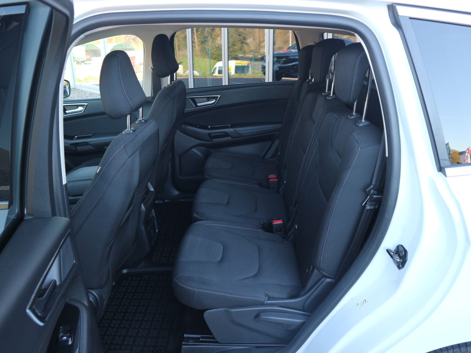 Fahrzeugabbildung Ford S-Max 2.0 TDCi Titanium AWD AHK RFK KEYFREE LED