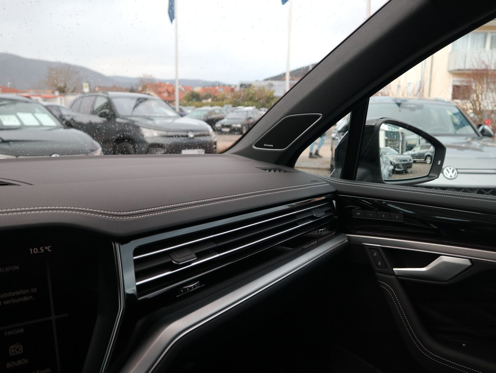 Fahrzeugabbildung Volkswagen Touareg R-Line 3,0 l V6 TDI SCR 4MOTION 210 kW (286 PS) 8-Gang-Automatik (Tiptronic)