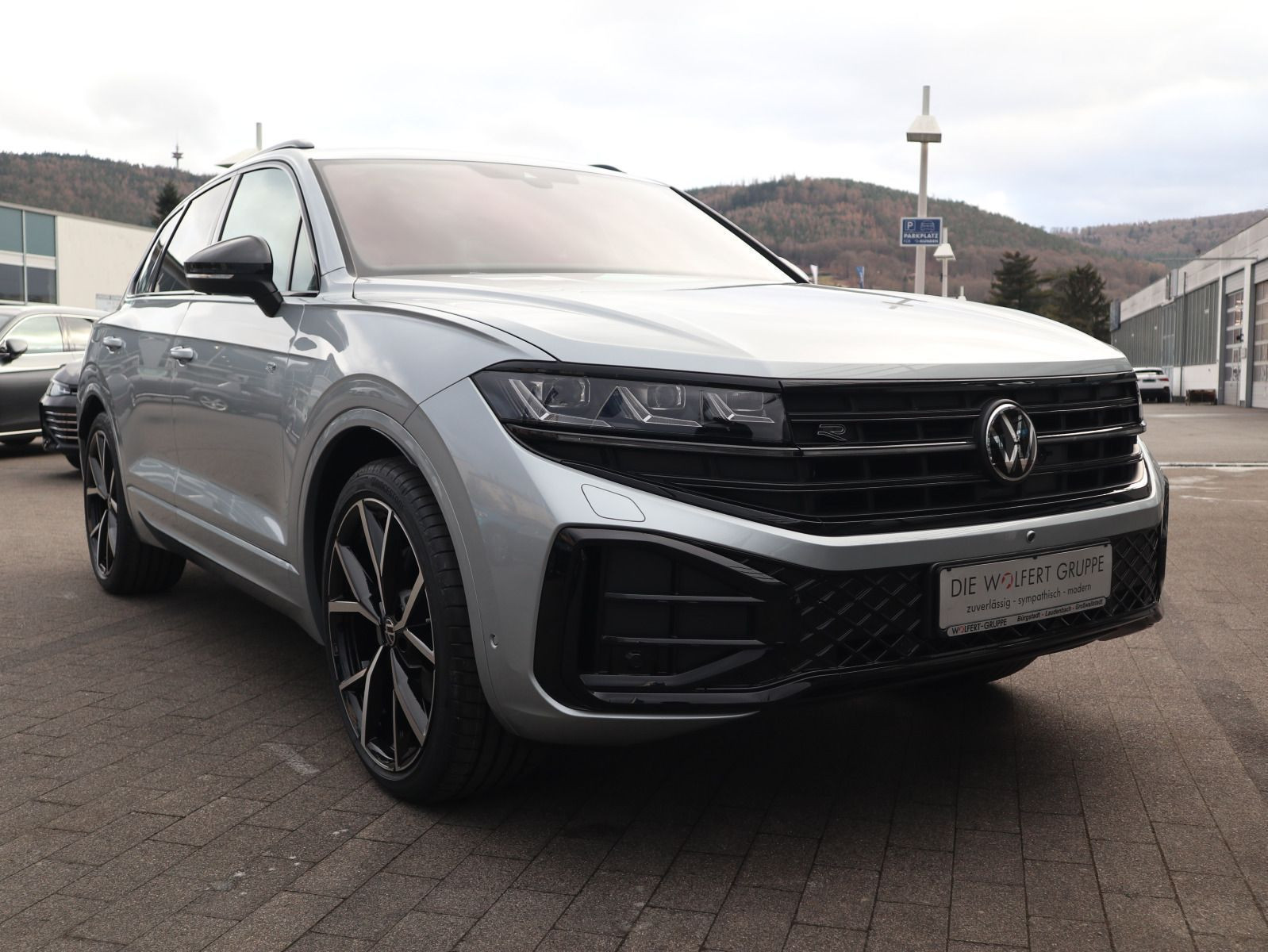 Fahrzeugabbildung Volkswagen Touareg R-Line 3,0 l V6 TDI SCR 4MOTION 210 kW (286 PS) 8-Gang-Automatik (Tiptronic)