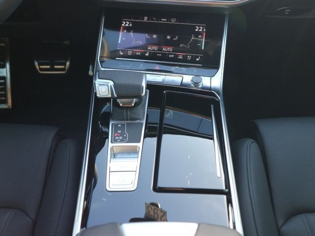 Fahrzeugabbildung Audi RS 6 Avant performance RS-SPORTAGA*STHZ*360°*ACC