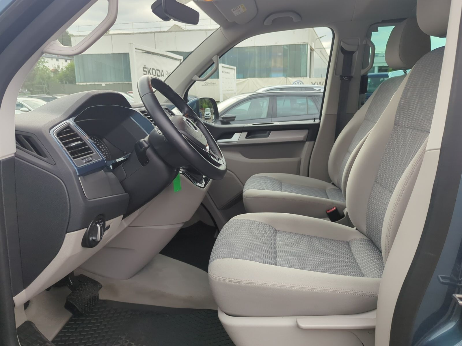 Fahrzeugabbildung Volkswagen T6 Multivan Comfortline 2.0 TDI+AHK+KAMERA+