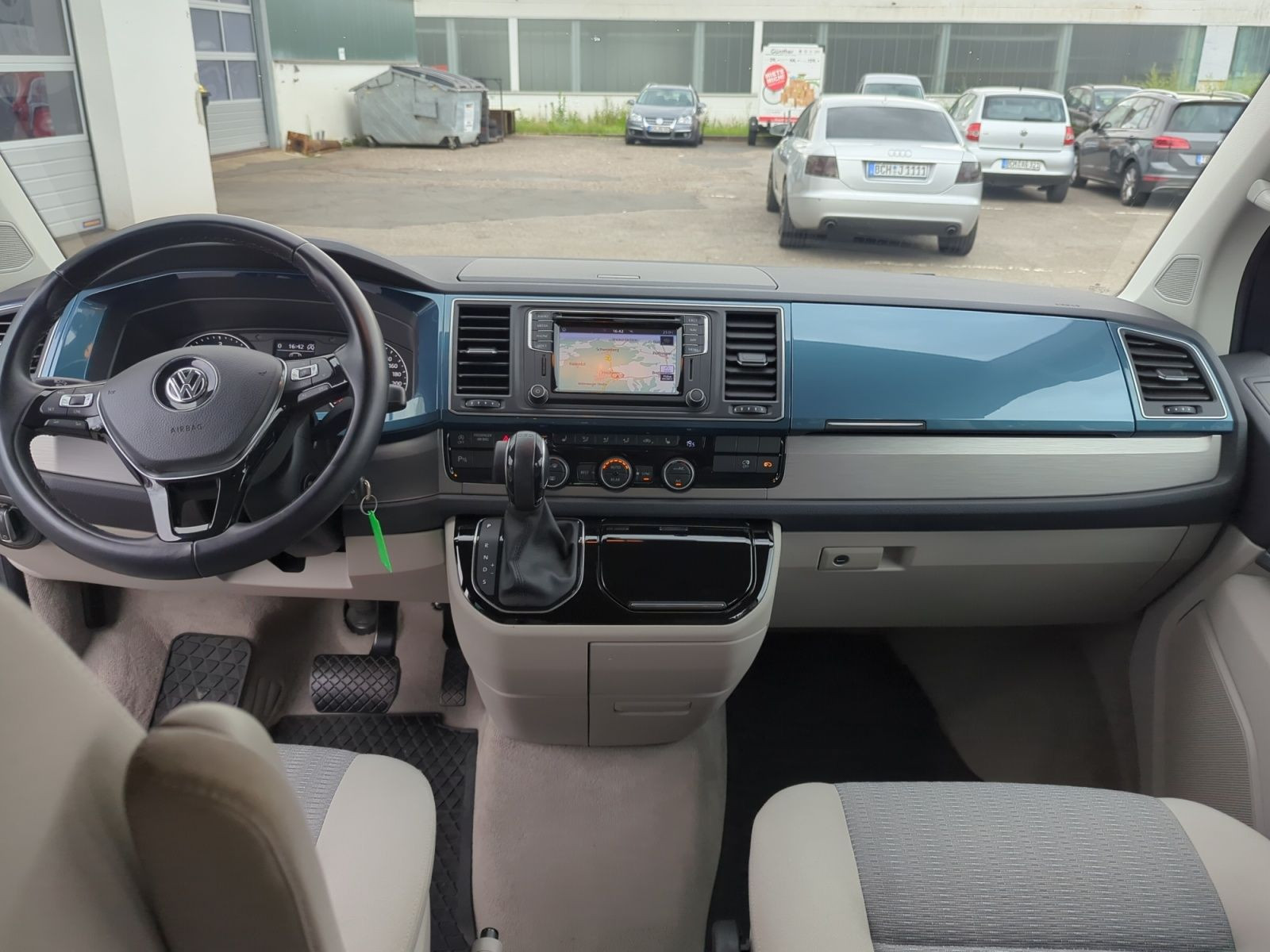 Fahrzeugabbildung Volkswagen T6 Multivan Comfortline 2.0 TDI+AHK+KAMERA+