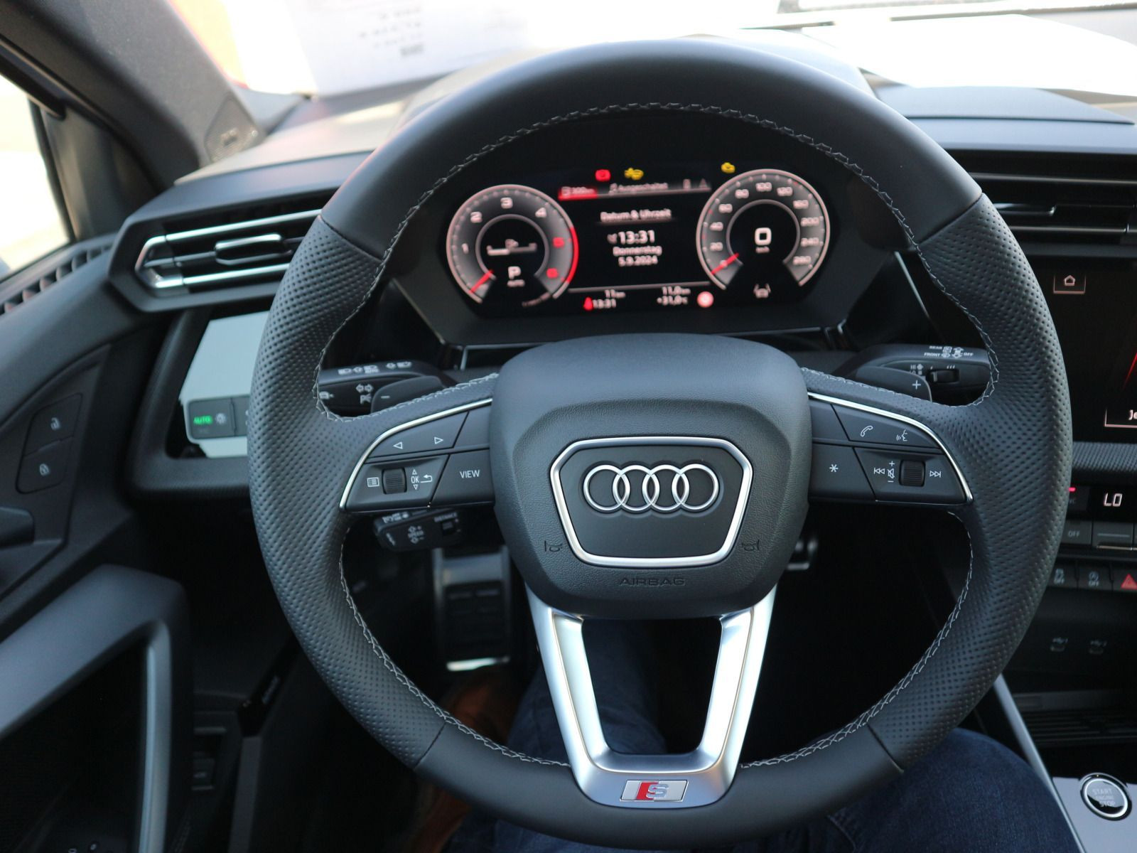 Fahrzeugabbildung Audi A3 Sportback S line 35 TDI S tronic*AHK*PANO*