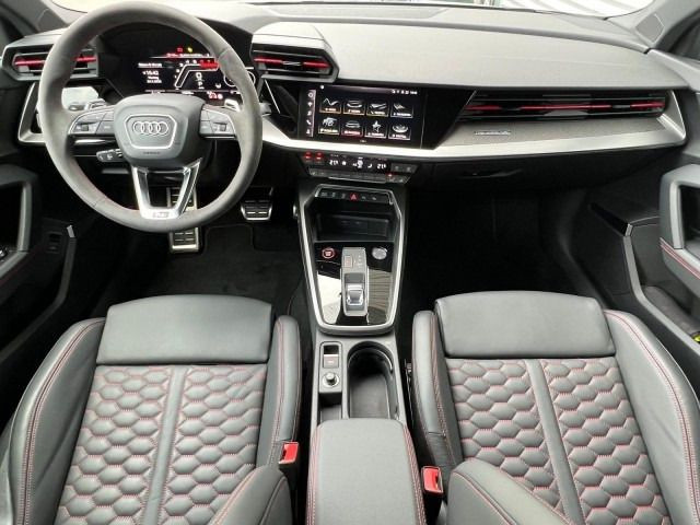 Fahrzeugabbildung Audi RS 3 Sportback +WINTERRÄDE+SPORTABGAS+HUD+MATRIX
