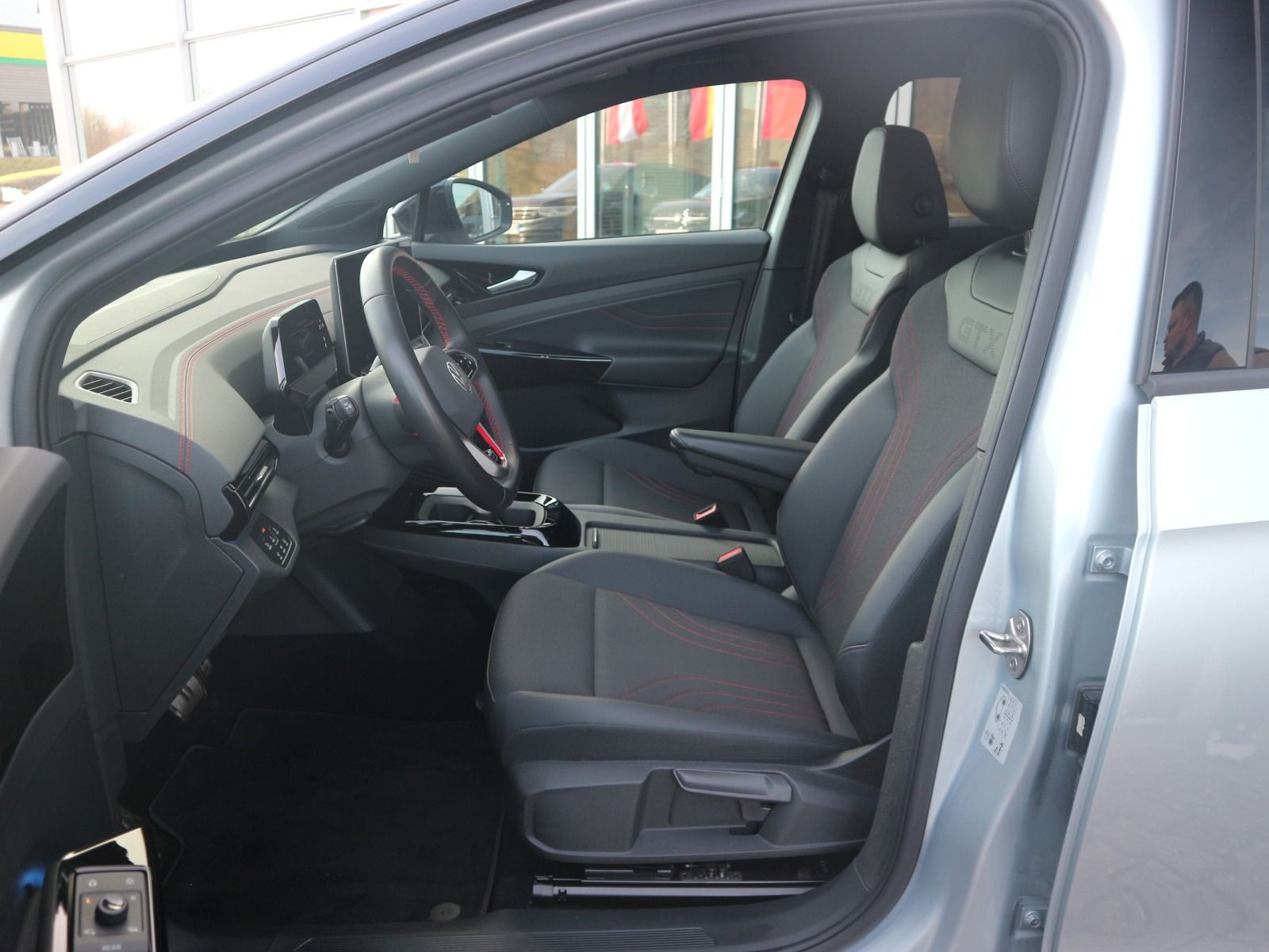 Fahrzeugabbildung Volkswagen ID.4 GTX 4M NAVI PRO RFK KEYLESS WÄPU WI-RÄDER