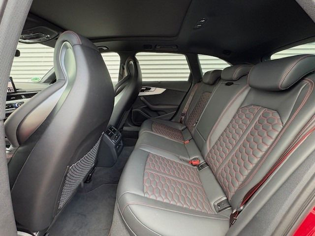 Fahrzeugabbildung Audi RS 4 Avant +SPORTABGAS+PANORAMADACH+