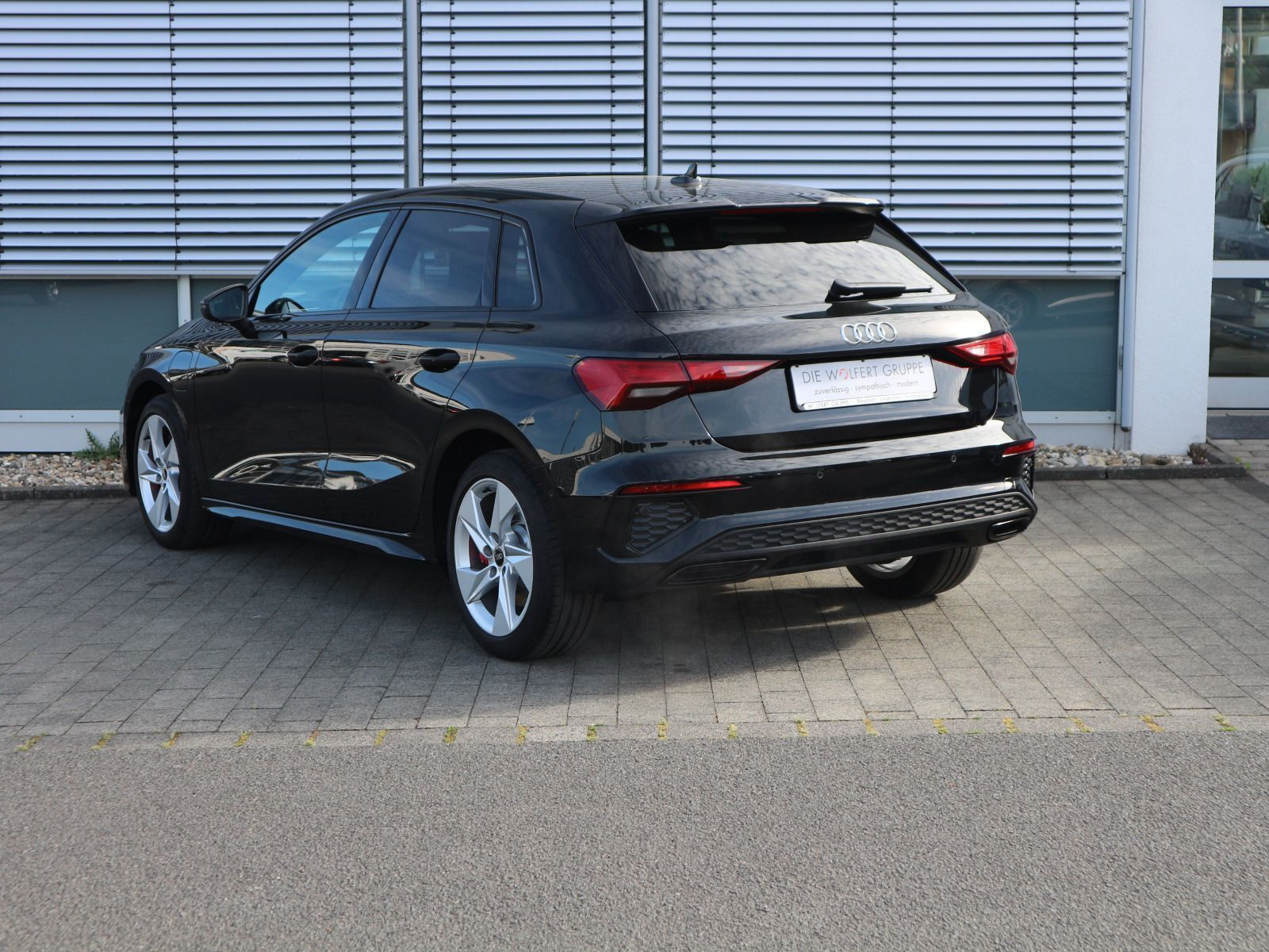Fahrzeugabbildung Audi A3 Sportback 45 TFSI e S line ACC*Carplay*Navi