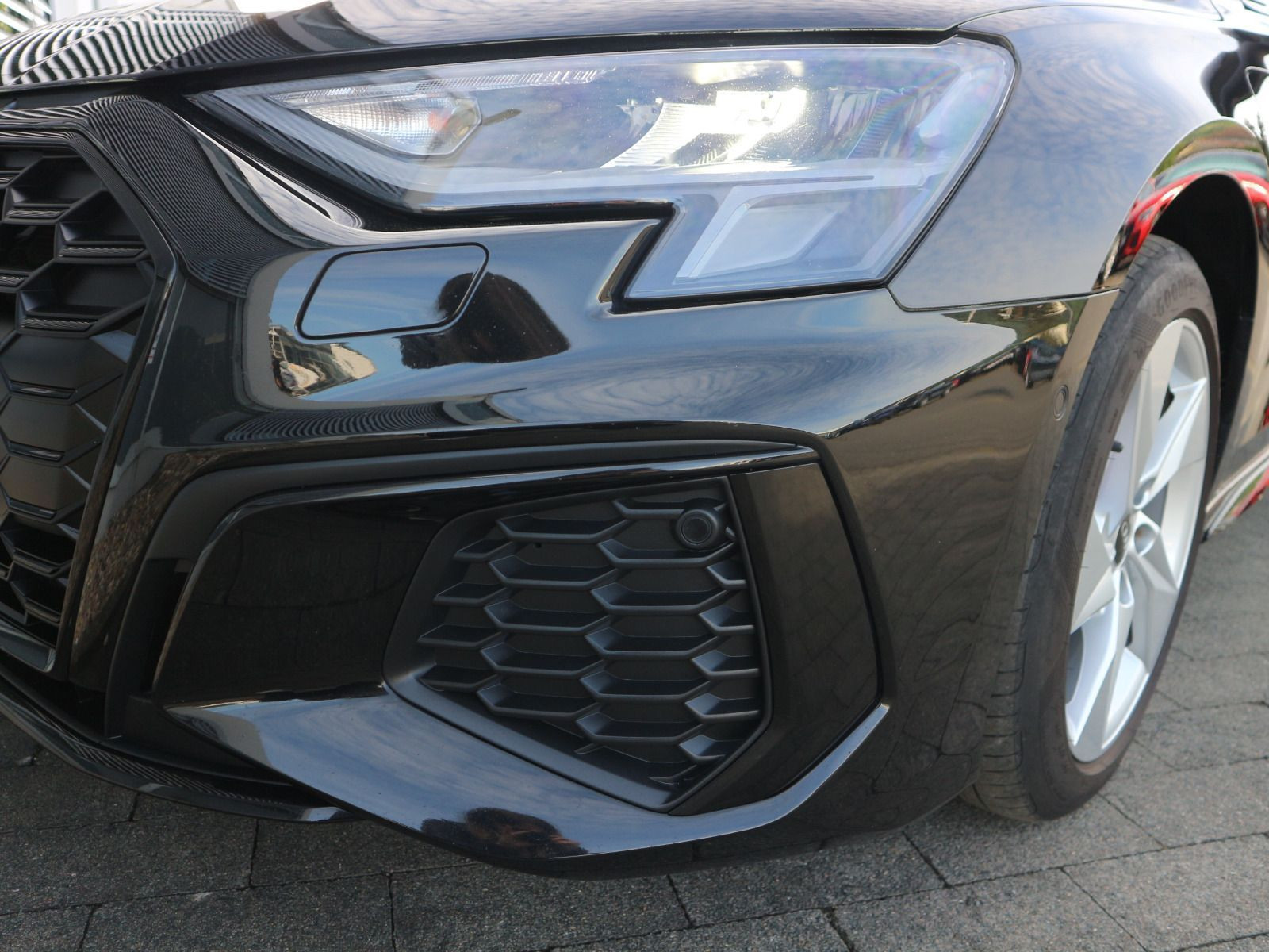 Fahrzeugabbildung Audi A3 Sportback 45 TFSI e S line ACC*Carplay*Navi