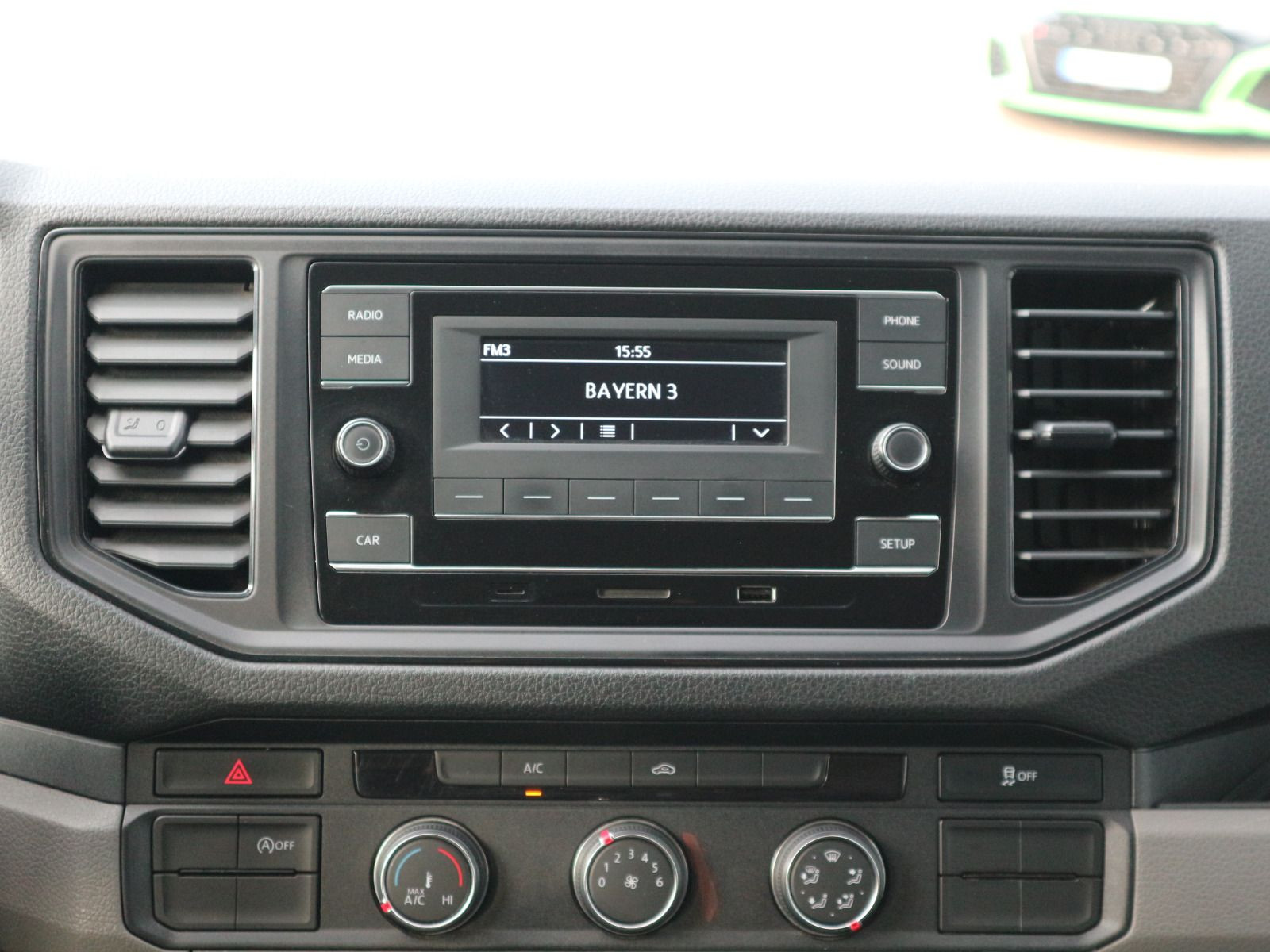 Fahrzeugabbildung Volkswagen Crafter Pritsche DOKA L2 FWD 35 2.0 TDI AHK KLIMA