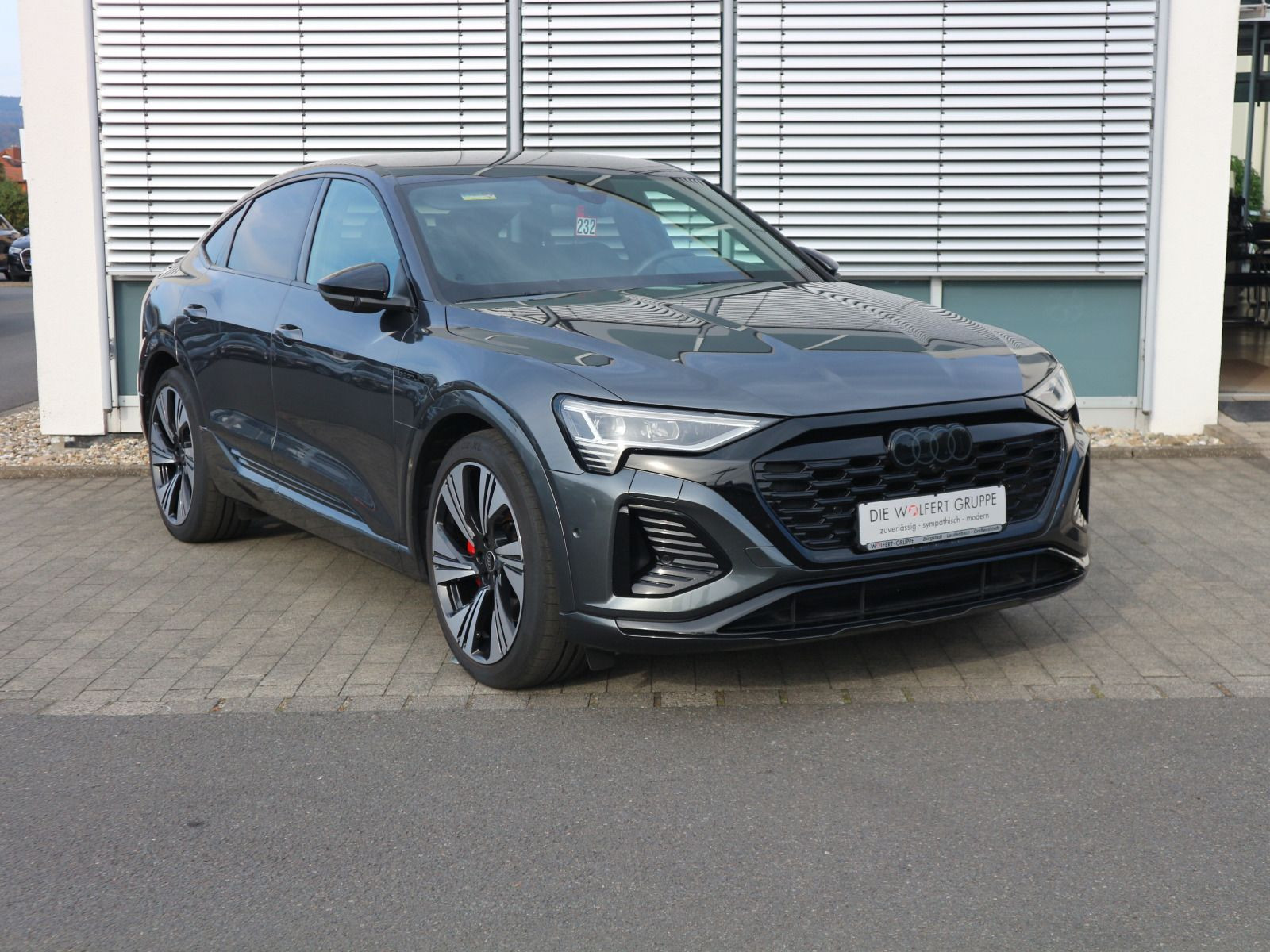 Fahrzeugabbildung Audi Q8 Sportback e-tron S line 55 quattro AHK*360°