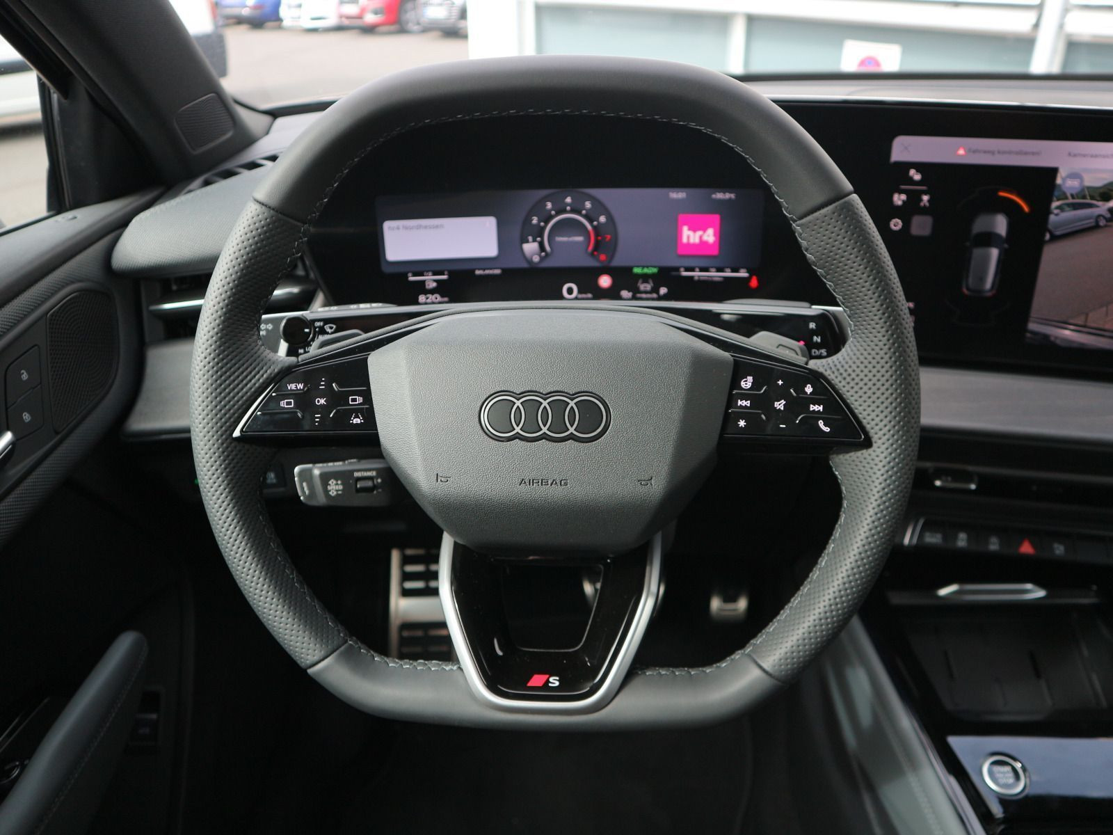 Fahrzeugabbildung Audi Q3 SUV TFSI quattro S line S tronic*AHK*LED*ACC*