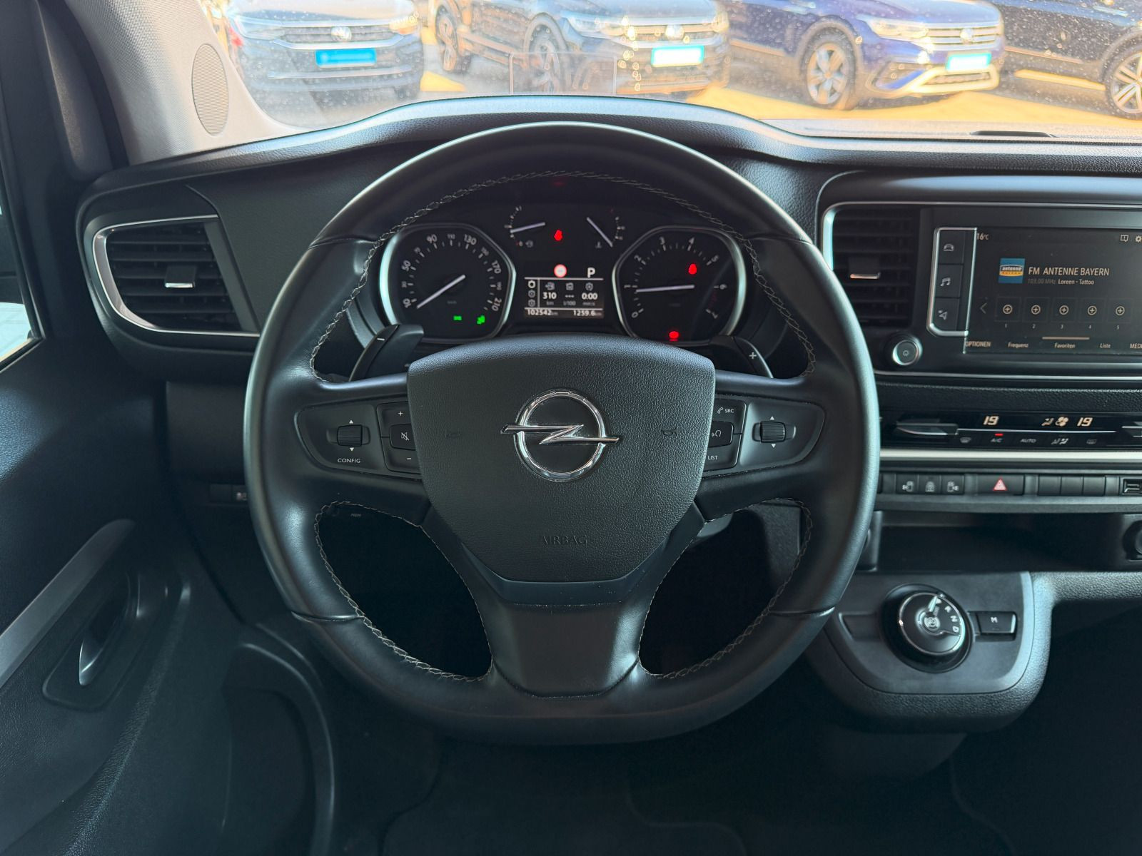 Fahrzeugabbildung Opel Zafira Life 2.0 D M Elegance L2 AHK STHZG