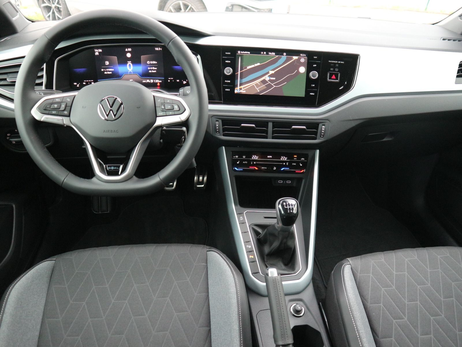 Fahrzeugabbildung Volkswagen Taigo GOAL 6-Gang MATRIX NAVI RFK ACC SHZ