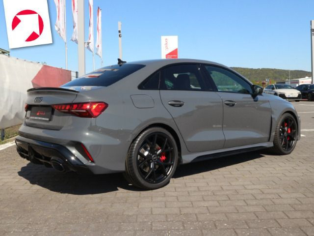 Fahrzeugabbildung Audi RS 3 Limousine S tronic*NIMBUSGRAU*PANO*280km/h*