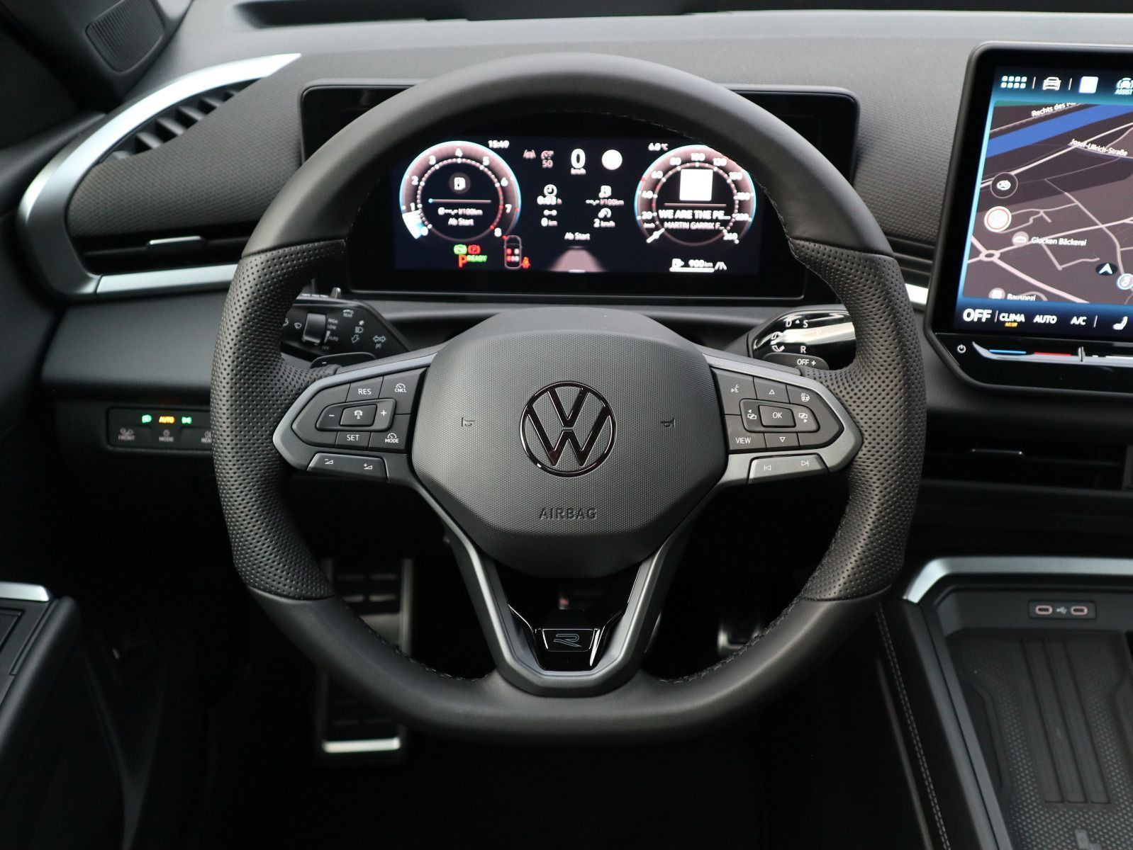 Fahrzeugabbildung Volkswagen T-Roc R-Line 1.5 eTSI OPF (150 PS) DSG *NEUES MODELL!*