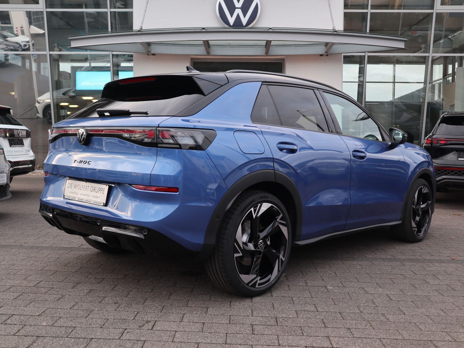 Fahrzeugabbildung Volkswagen T-Roc R-Line 1.5 eTSI OPF (150 PS) DSG *NEUES MODELL!*