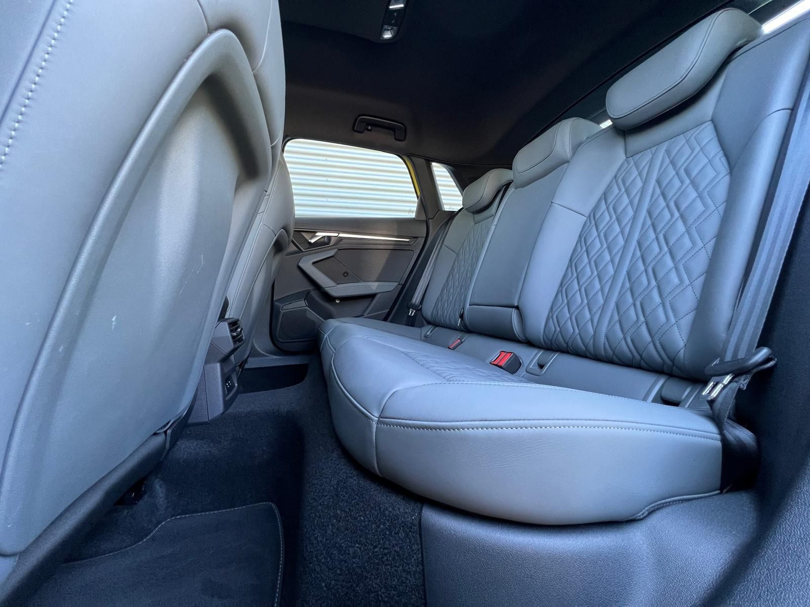 Fahrzeugabbildung Audi A3 Sportback 45 TFSIe S LINE+WINTERRÄD+AHK+LEDER