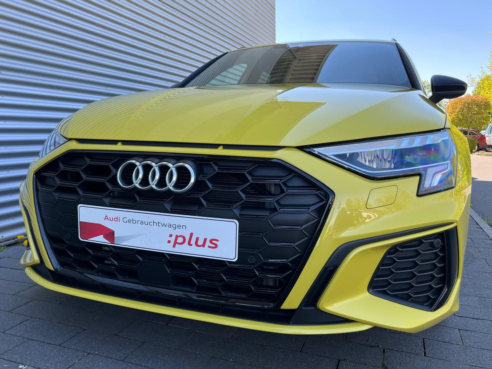 Fahrzeugabbildung Audi A3 Sportback 45 TFSIe S LINE+WINTERRÄD+AHK+LEDER