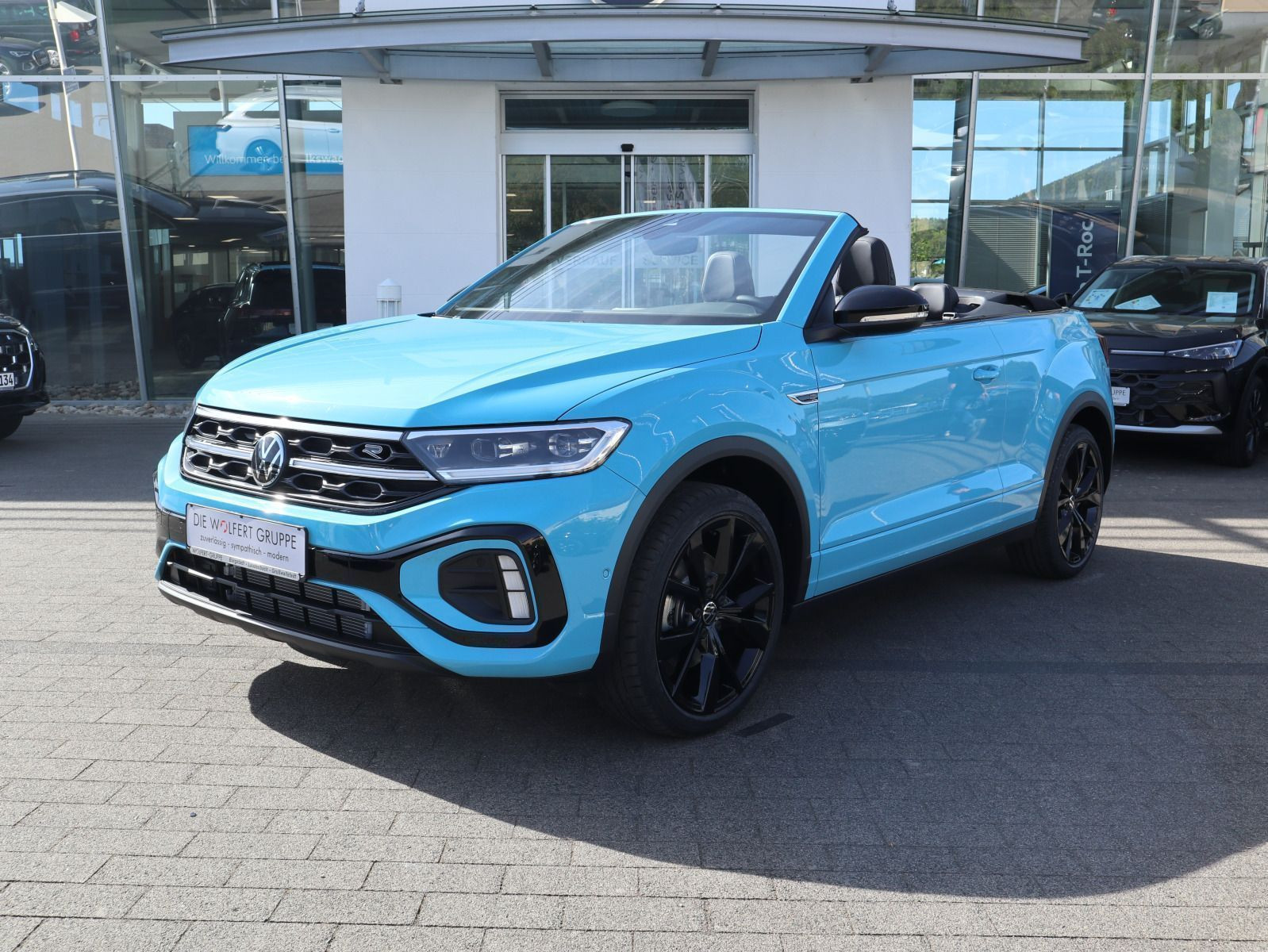 Fahrzeugabbildung Volkswagen T-Roc Cabriolet R-Line 1.5 TSI OPF (150 PS) DSG *AHK*NAVI*BLACKSTYLE*