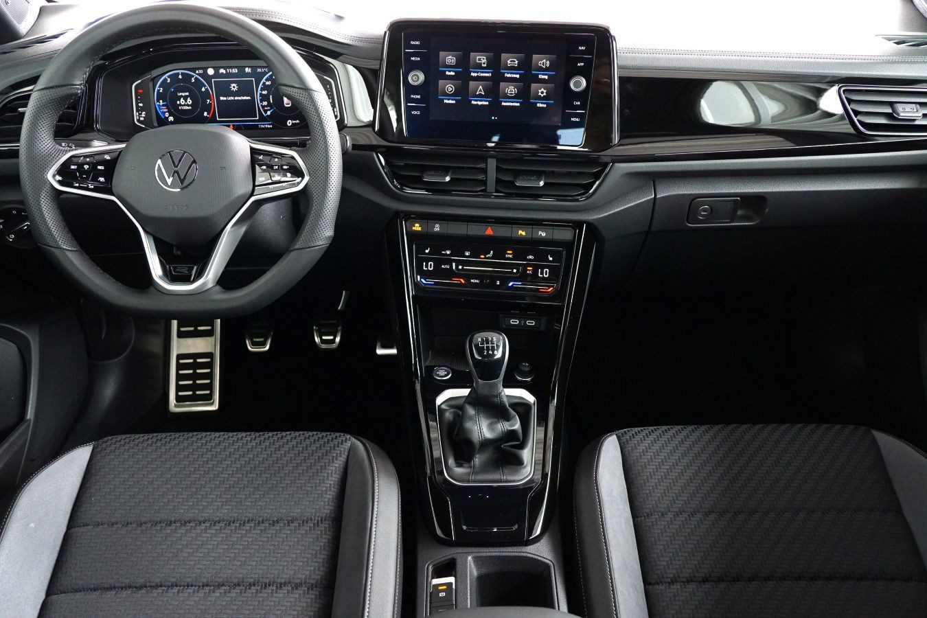 Fahrzeugabbildung Volkswagen T-Roc Cabriolet R-Line 1.5 TSI BEATS STHZG RFK MATRIX